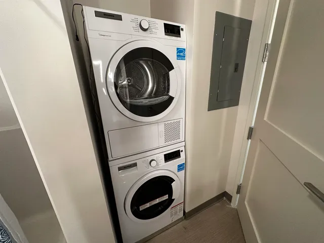 $1,649 | 409 Elm Street, Unit 315, Manchester, NH 03101