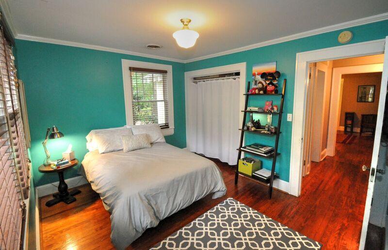 308 Center Street Mount Pleasant, SC 29464 - Photo 16 of 29 Bedroom 2