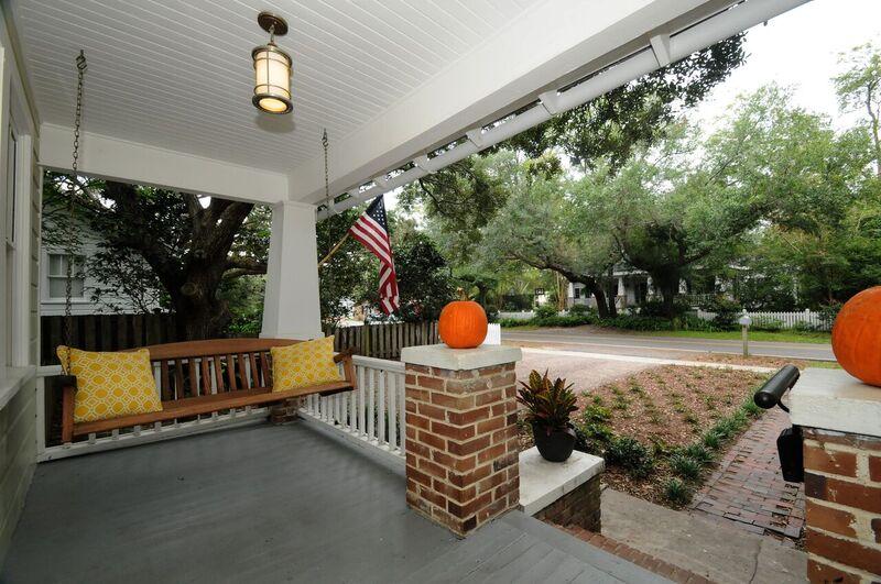 308 Center Street Mount Pleasant, SC 29464 - Photo 3 of 29 Old Village Cottage