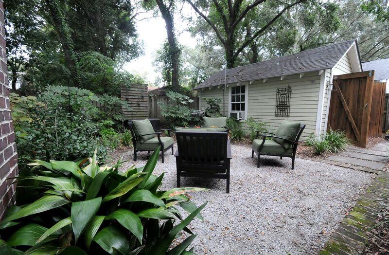 308 Center Street Mount Pleasant, SC 29464 - Photo 25 of 29 Back Courtyard