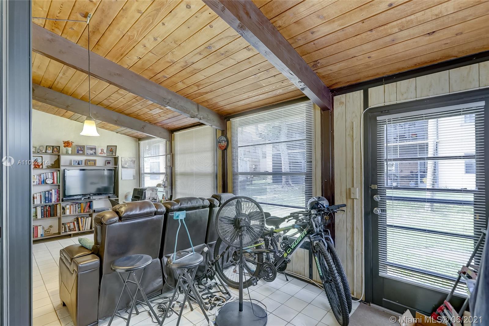129 Gate Road, Unit 365 Hollywood, FL 33024 - Photo 14 of 71 Gallery Image 14