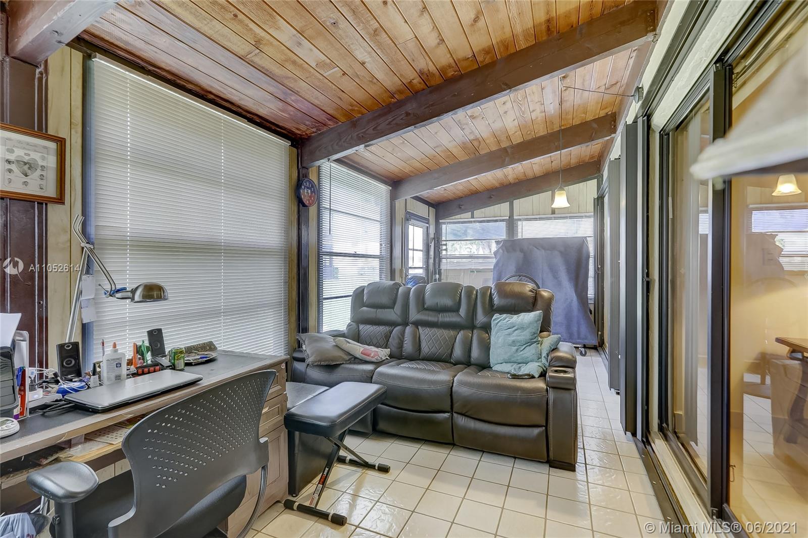 129 Gate Road, Unit 365 Hollywood, FL 33024 - Photo 3 of 71 Gallery Image 3