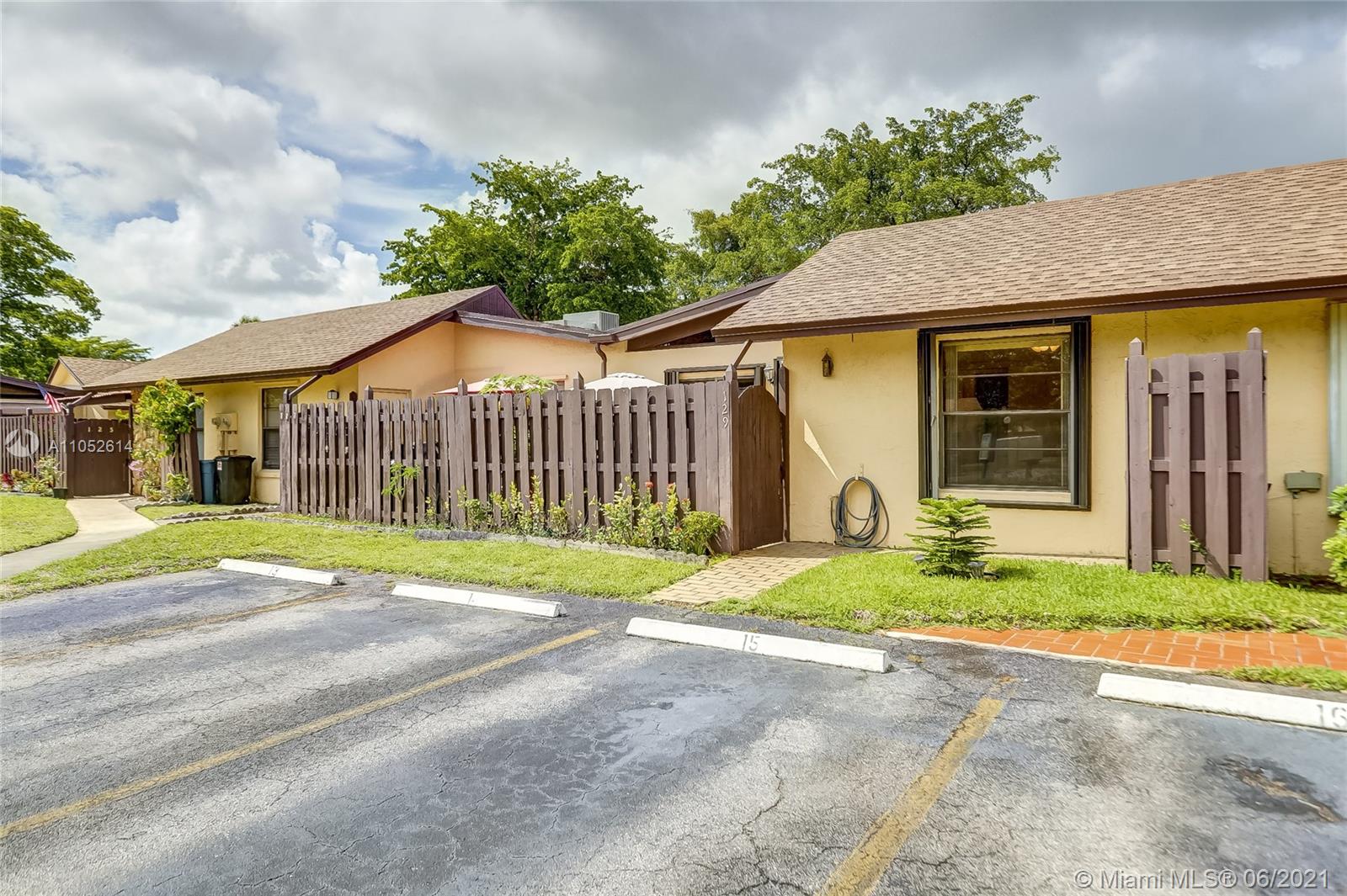 129 Gate Road, Unit 365 Hollywood, FL 33024 - Photo 25 of 71 Gallery Image 25