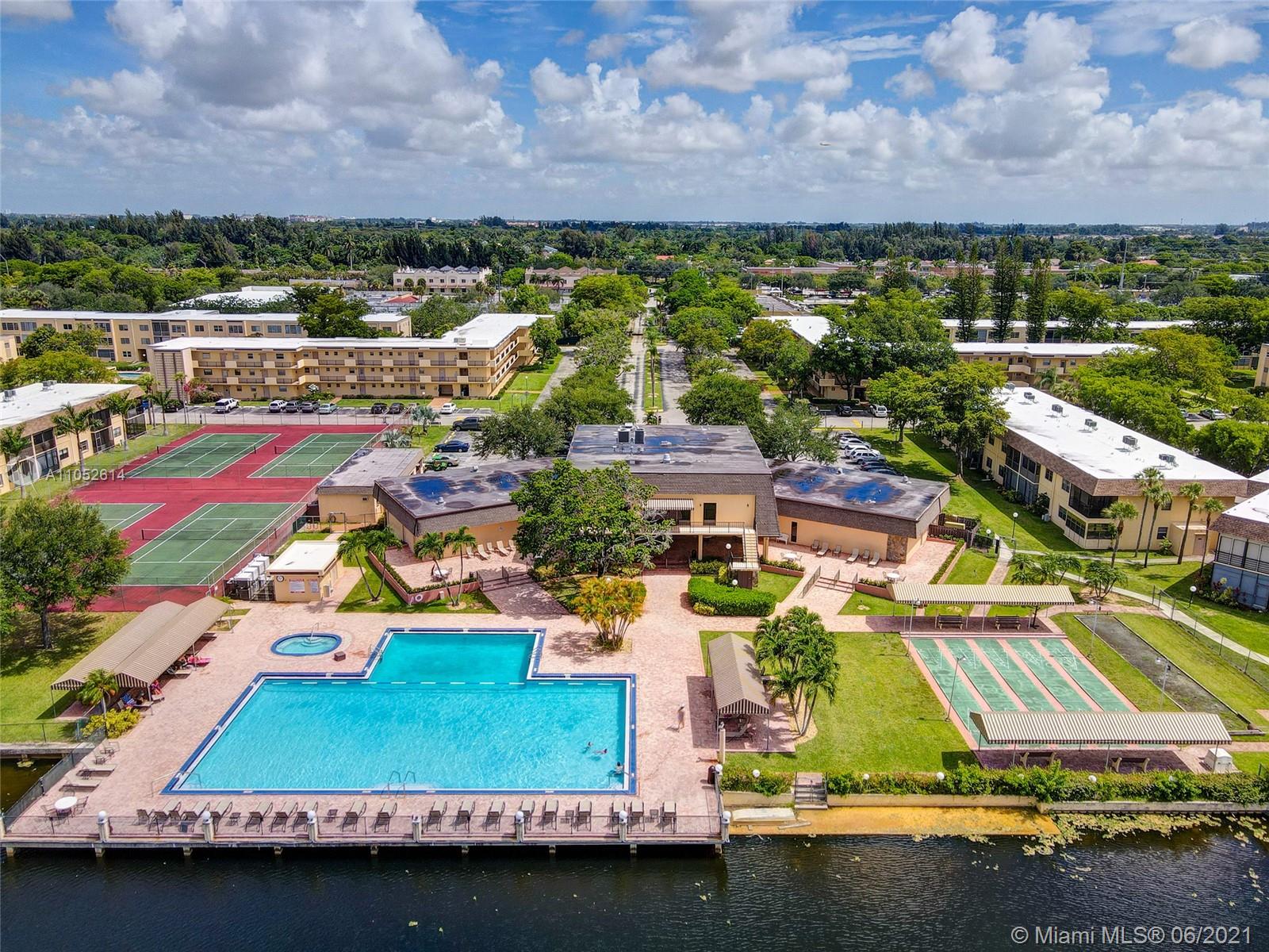 129 Gate Road, Unit 365 Hollywood, FL 33024 - Photo 28 of 71 Gallery Image 28