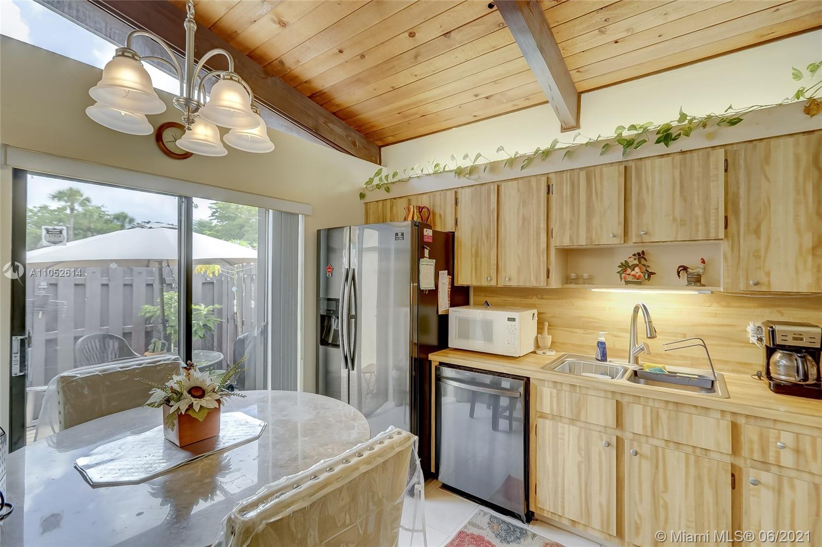 129 Gate Road, Unit 365 Hollywood, FL 33024 - Photo 8 of 71 Gallery Image 8