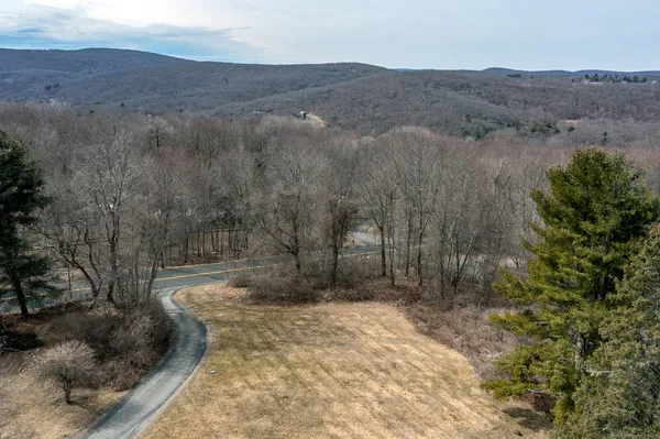 $1,050,000 | 196 Baldwin Hill Road, Washington, CT 06777