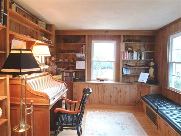 75 Rugby Road Longmeadow, MA 01106 - Photo 11 of 28 Gallery Image 11