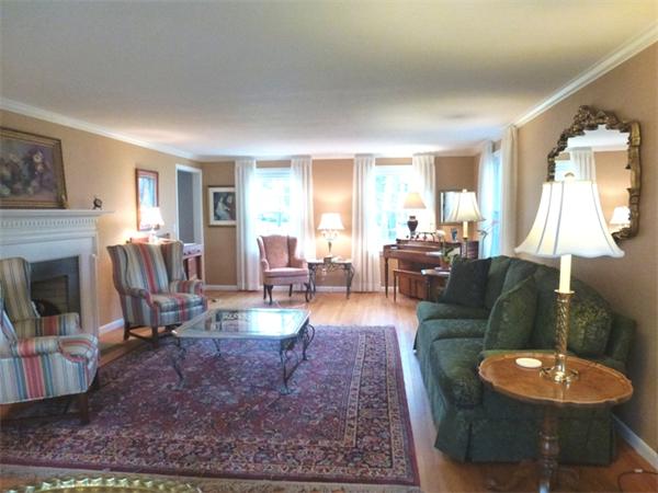 75 Rugby Road Longmeadow, MA 01106 - Photo 12 of 28 Gallery Image 12