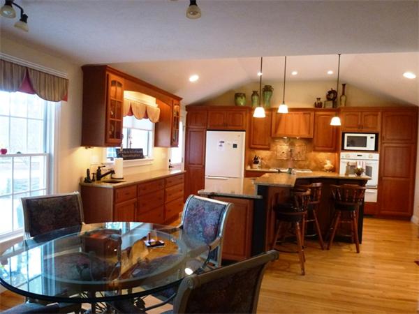 75 Rugby Road Longmeadow, MA 01106 - Photo 2 of 28 Gallery Image 2