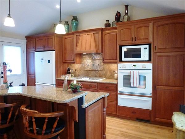 75 Rugby Road Longmeadow, MA 01106 - Photo 3 of 28 Gallery Image 3
