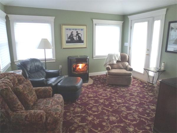 75 Rugby Road Longmeadow, MA 01106 - Photo 7 of 28 Gallery Image 7