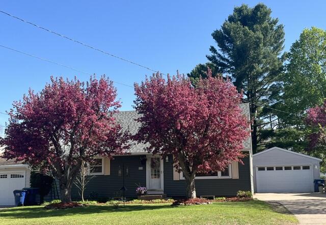 1111 Marquardt Road Wausau, WI 54403 - Photo 2 of 62 Springtime crabapple trees in bloom
