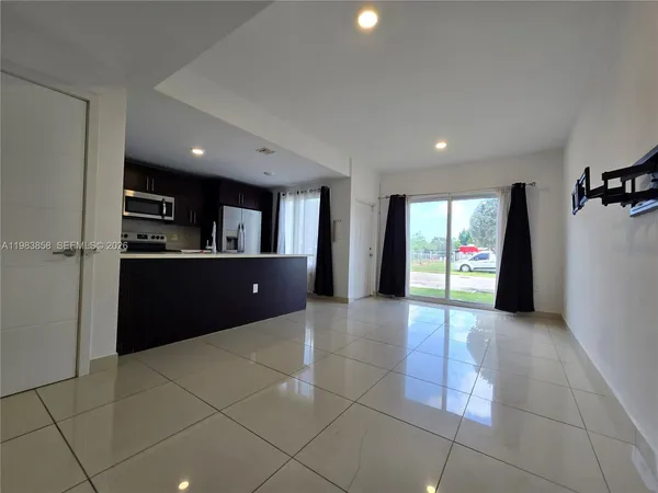 $2,550 | 25901 Southwest 139th Court, Unit 25901, Homestead, FL 33032