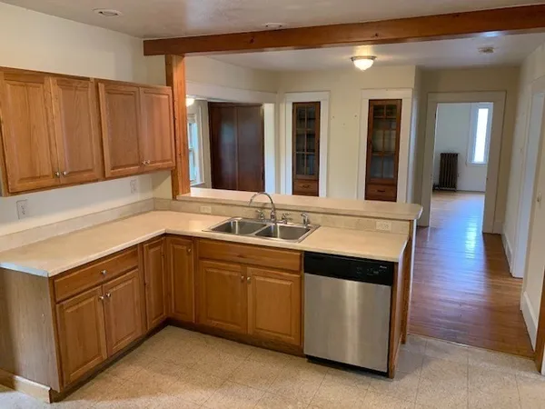 $3,100 | 237 Bridge Street, Northampton, MA 01060