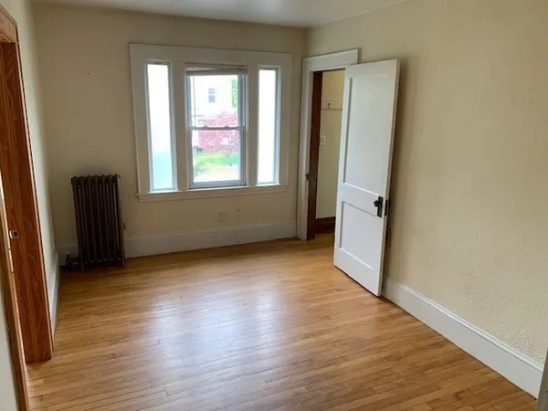 $3,100 | 237 Bridge Street, Northampton, MA 01060