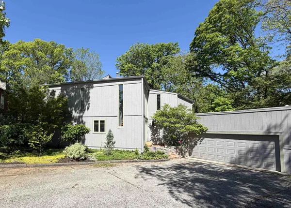 $410,000 | 2812 West Fawkesway Drive, Bloomington, IN 47404