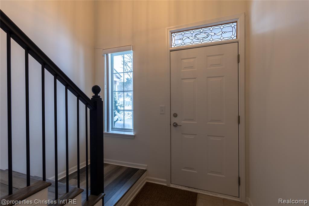 3645 Oakmonte Boulevard Rochester, MI 48306 - Photo 3 of 28 Gallery Image 3