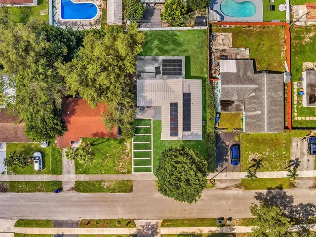 $675,000 | 6641 Douglas Street, Hollywood, FL 33024