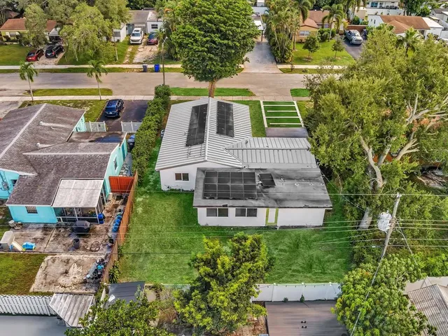 $675,000 | 6641 Douglas Street, Hollywood, FL 33024