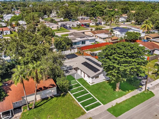 $675,000 | 6641 Douglas Street, Hollywood, FL 33024