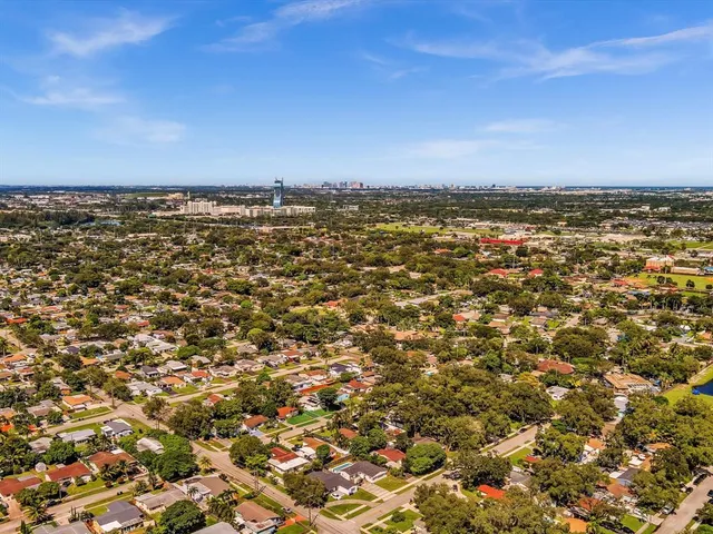 $675,000 | 6641 Douglas Street, Hollywood, FL 33024