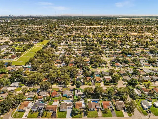 $675,000 | 6641 Douglas Street, Hollywood, FL 33024