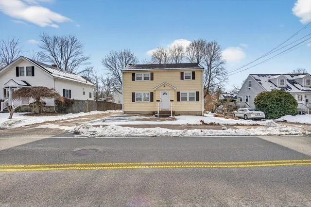 $649,900 | 596 Ash Street, Brockton, MA 02301