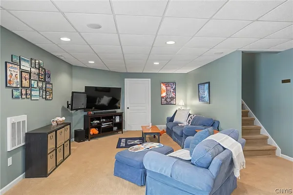 $995,000 | 7 Calemad Drive, Auburn, NY 13021