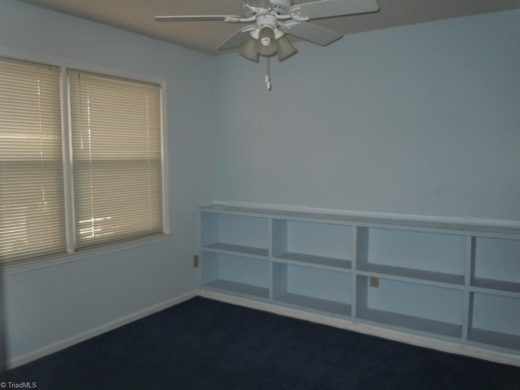 1702 Beaucrest Avenue High Point, NC 27265 - Photo 2 of 13 Gallery Image 2