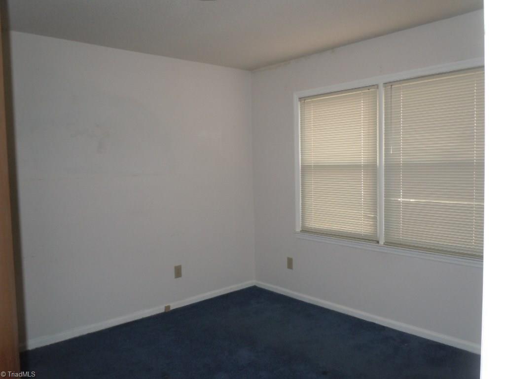 1702 Beaucrest Avenue High Point, NC 27265 - Photo 3 of 13 Gallery Image 3