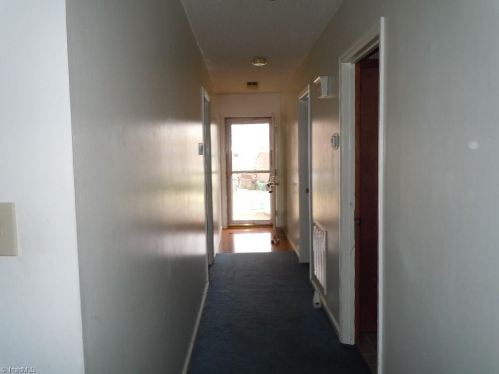1702 Beaucrest Avenue High Point, NC 27265 - Photo 10 of 13 Gallery Image 10