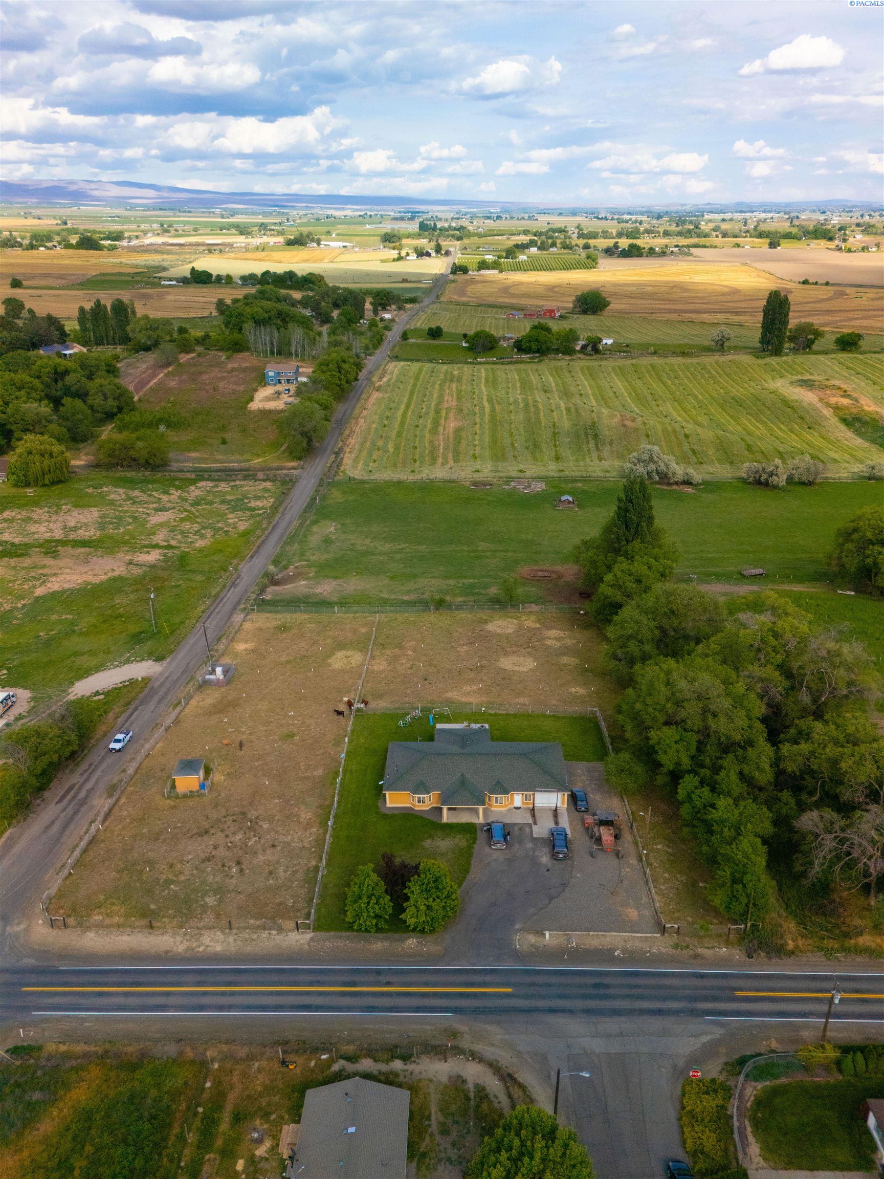 1811 Beam Road Granger, WA 98932 - Photo 19 of 26 Gallery Image 19