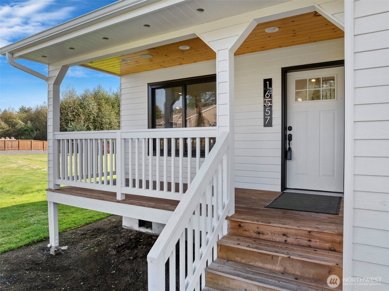 16557 Ovenell Road Mount Vernon, WA 98273 - Photo 4 of 37 Gallery Image 4