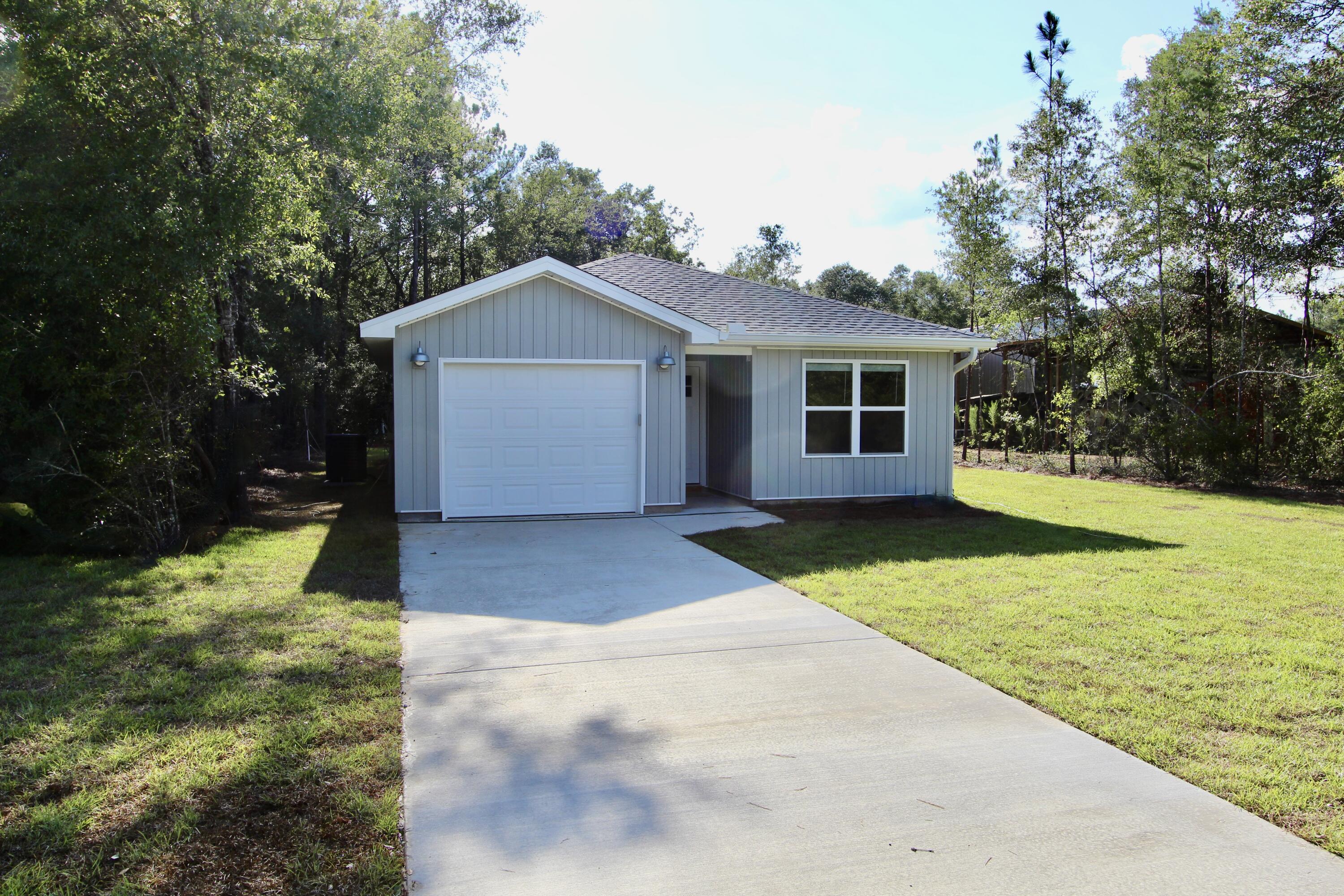 4633 Falcon Way Crestview, FL 32539 - Photo 2 of 32 EFBD9977-4DB1-4996-BE41-A89F92A6F39C_1_2