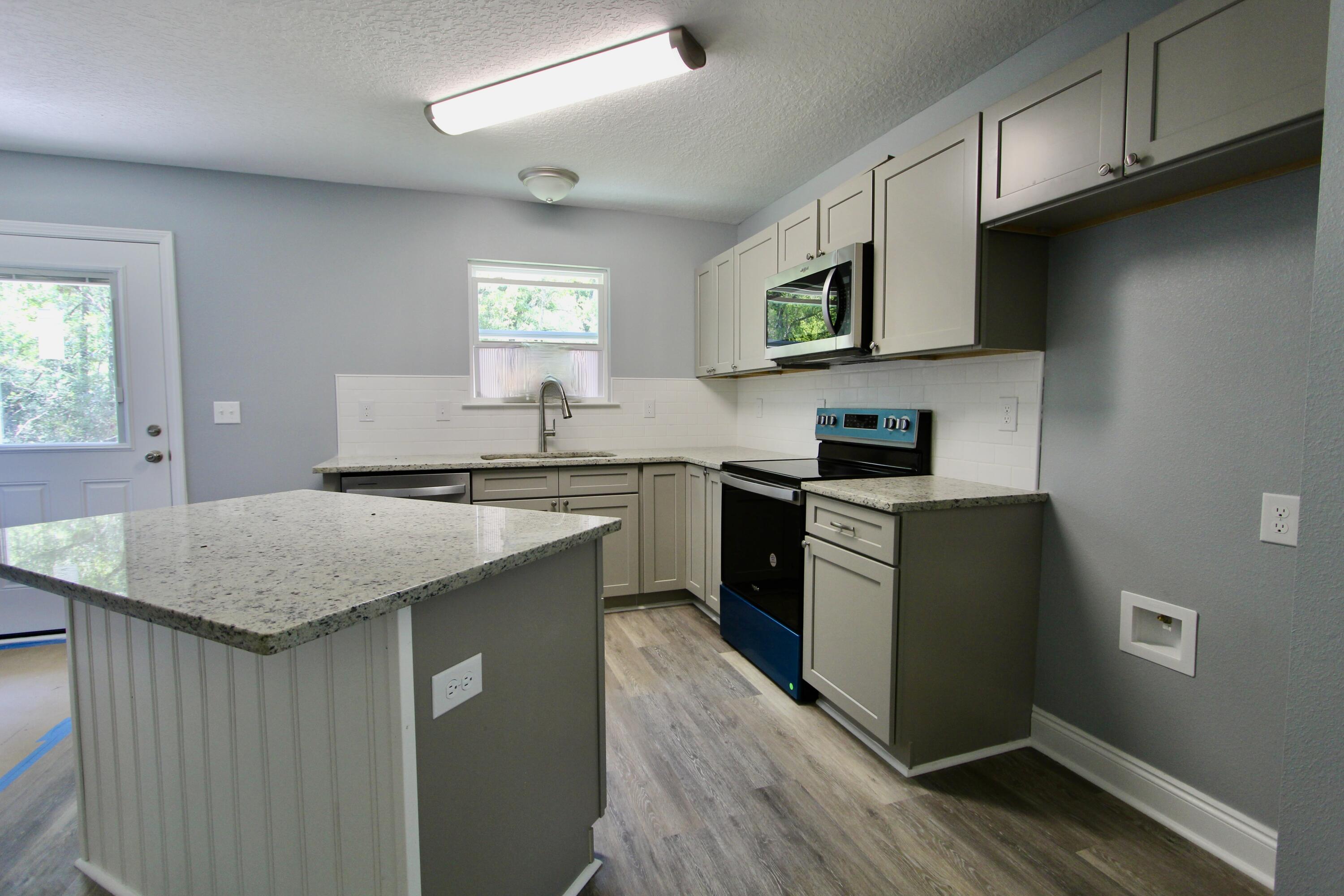 4633 Falcon Way Crestview, FL 32539 - Photo 5 of 32 AB15474B-1C4D-4EB7-8AE3-598DF8CCFDC8_1_2