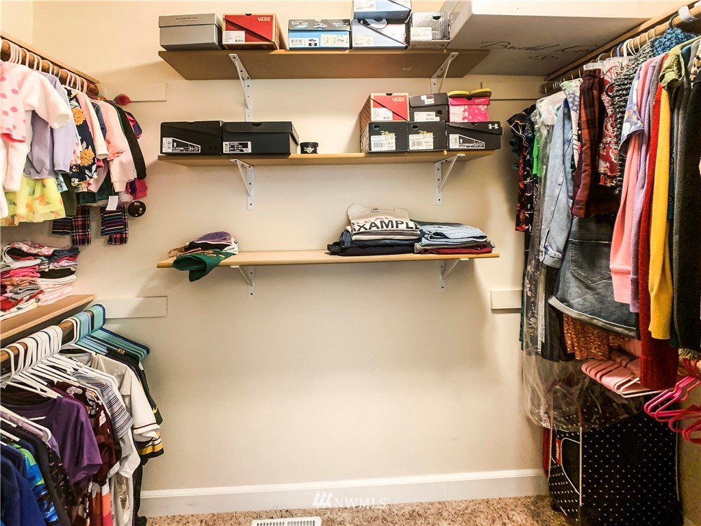 115 Crown Point Road Longview, WA 98632 - Photo 11 of 22 Gallery Image 11