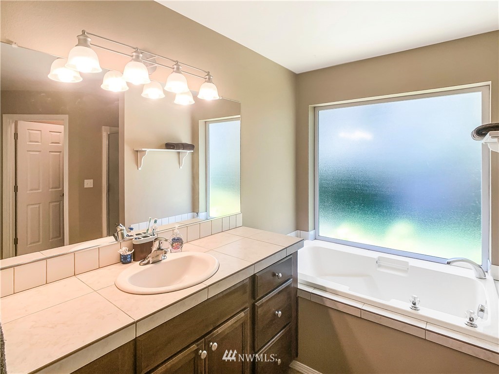 115 Crown Point Road Longview, WA 98632 - Photo 12 of 22 Gallery Image 12