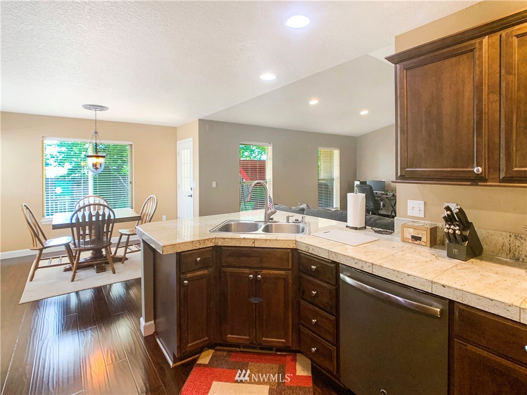 115 Crown Point Road Longview, WA 98632 - Photo 6 of 22 Gallery Image 6