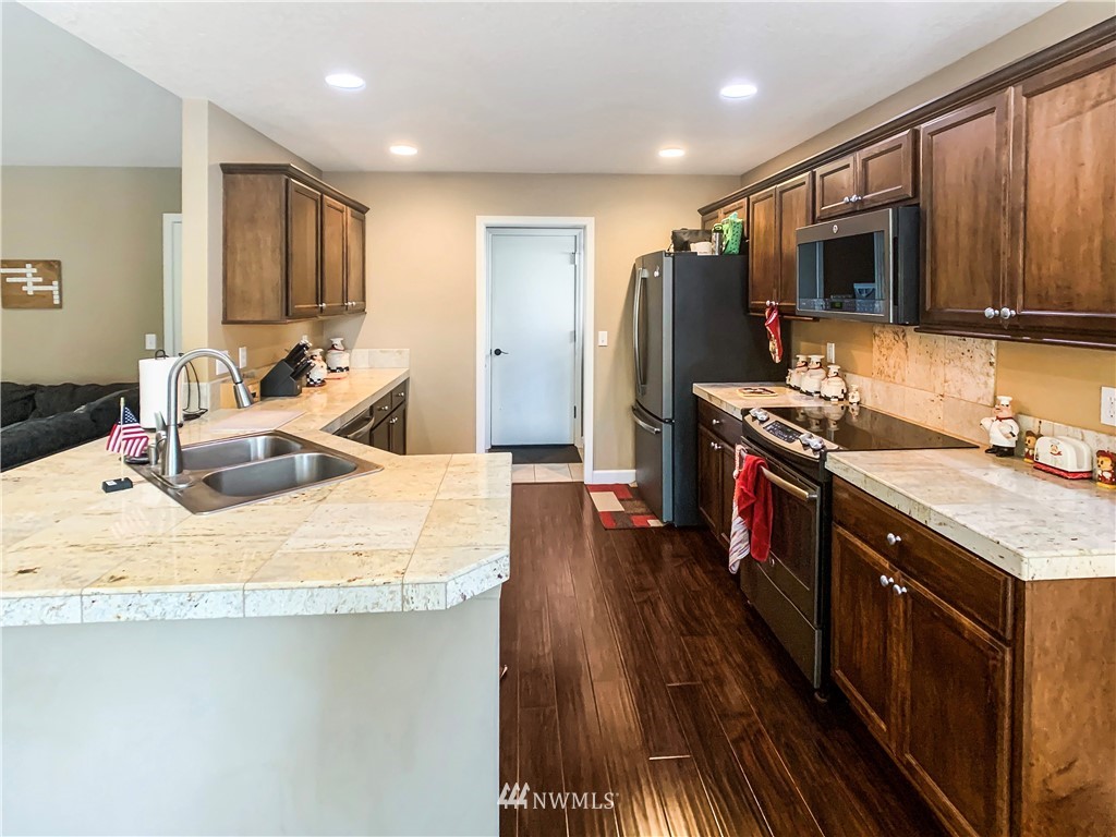 115 Crown Point Road Longview, WA 98632 - Photo 7 of 22 Gallery Image 7