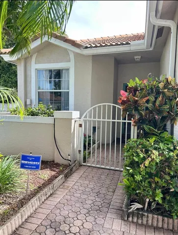 $2,800 | 2480 East Aragon Boulevard, Unit 1, Sunrise, FL 33313