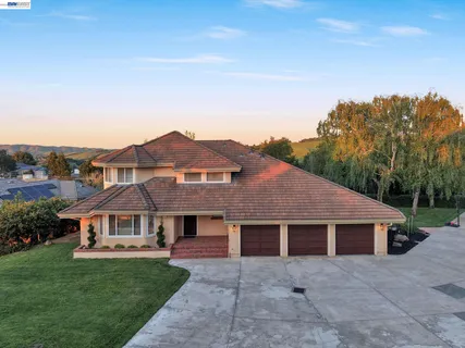 $1,899,000 | 4164 Oak Pointe Court, Hayward, CA 94542