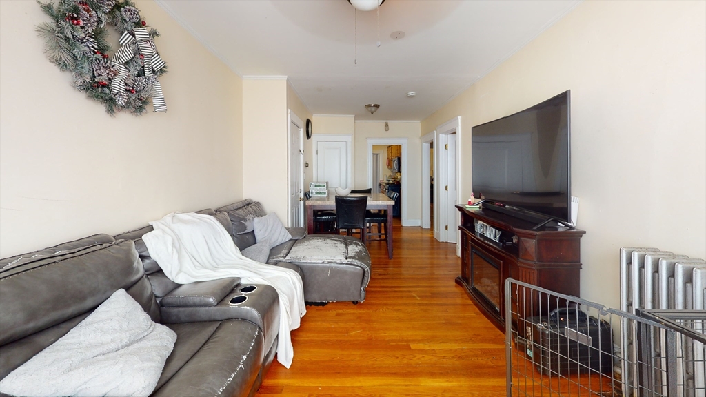 14 Davison Street, Unit 1R Boston, MA 02136 - Photo 3 of 7