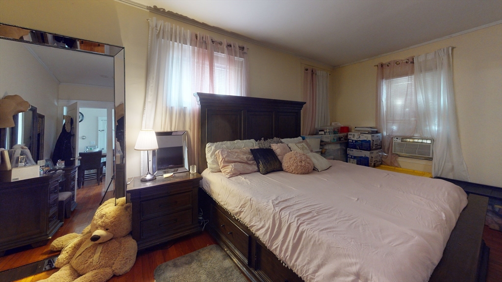 14 Davison Street, Unit 1R Boston, MA 02136 - Photo 5 of 7