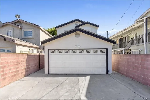 $749,000 | 2214 West Wardlow Road, Long Beach, CA 90810