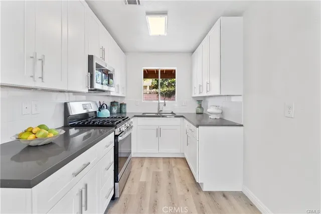 $749,000 | 2214 West Wardlow Road, Long Beach, CA 90810