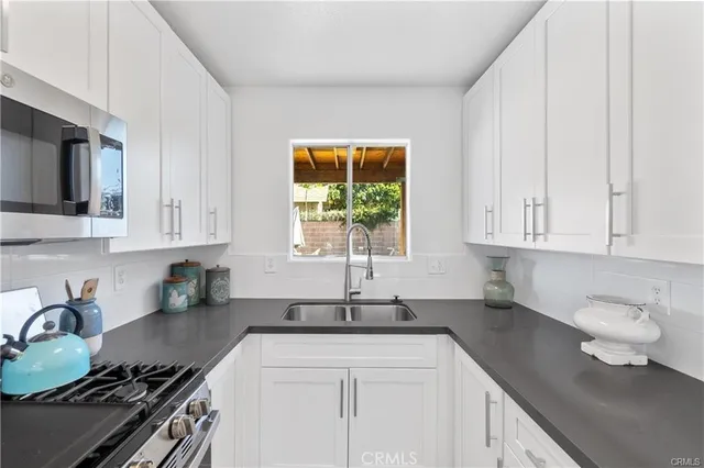 $749,000 | 2214 West Wardlow Road, Long Beach, CA 90810