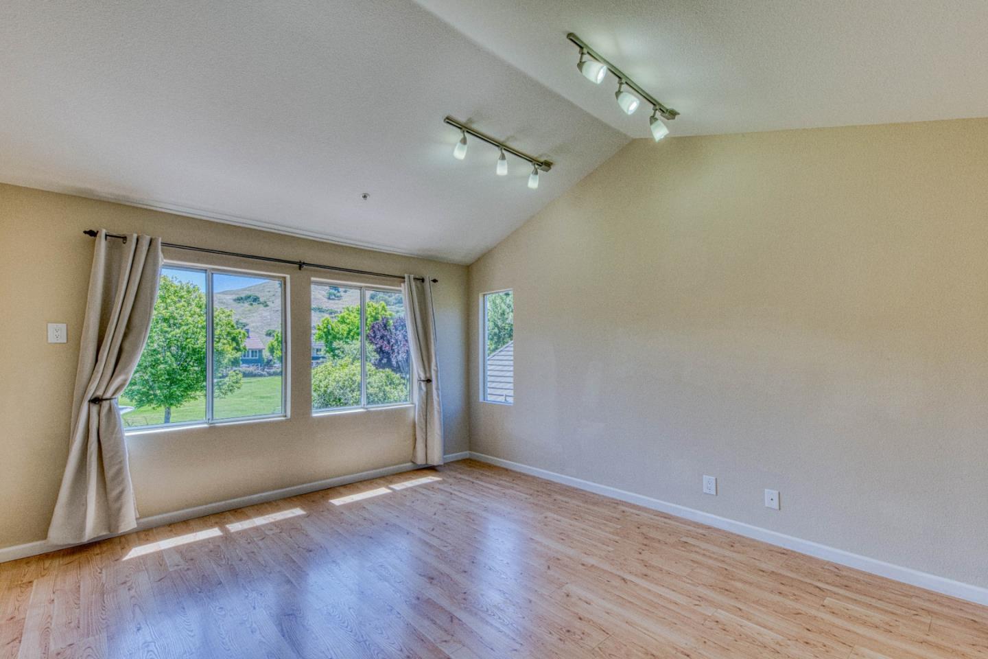 21041 Country Park Road Salinas, CA 93908 - Photo 19 of 34