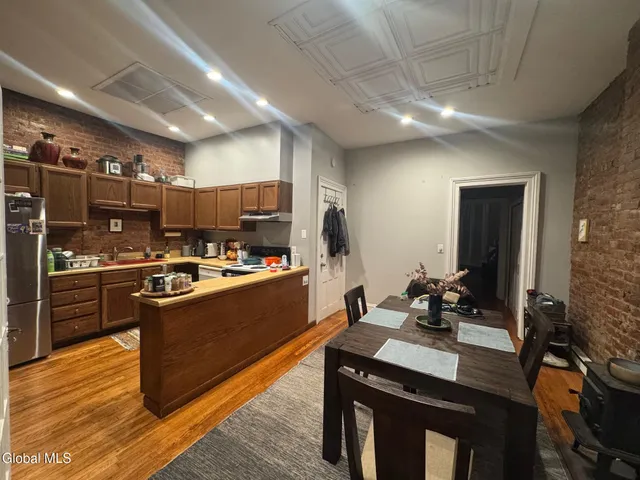 $389,900 | 208 Elm Street, Albany, NY 12202