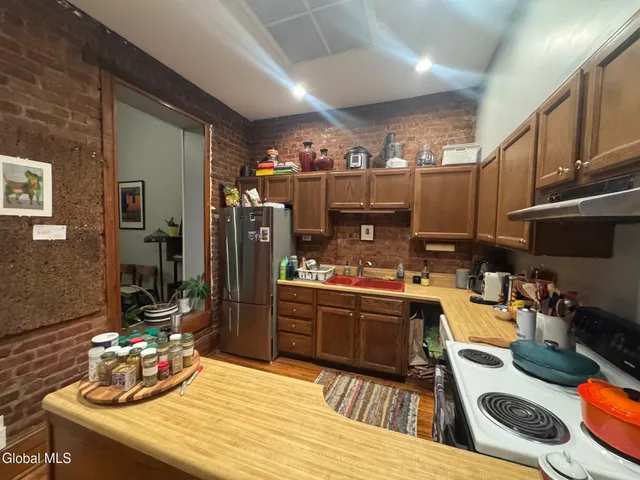 $389,900 | 208 Elm Street, Albany, NY 12202