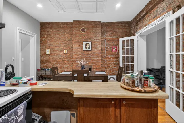 $389,900 | 208 Elm Street, Albany, NY 12202